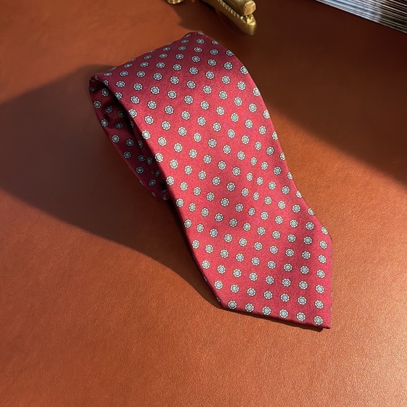 100% Silk Tie - Picture 2 of 5